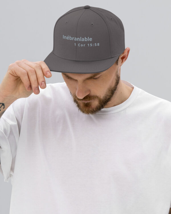 Casquette snapback « Inébranlable »