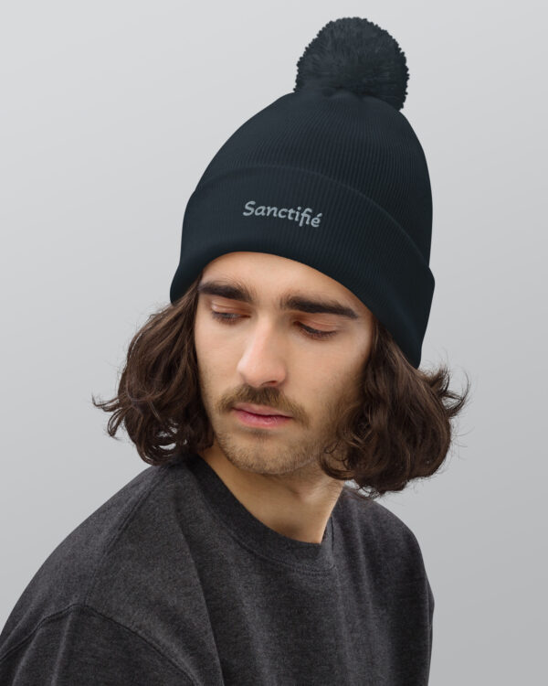 Bonnet à pompon « Sanctifié »
