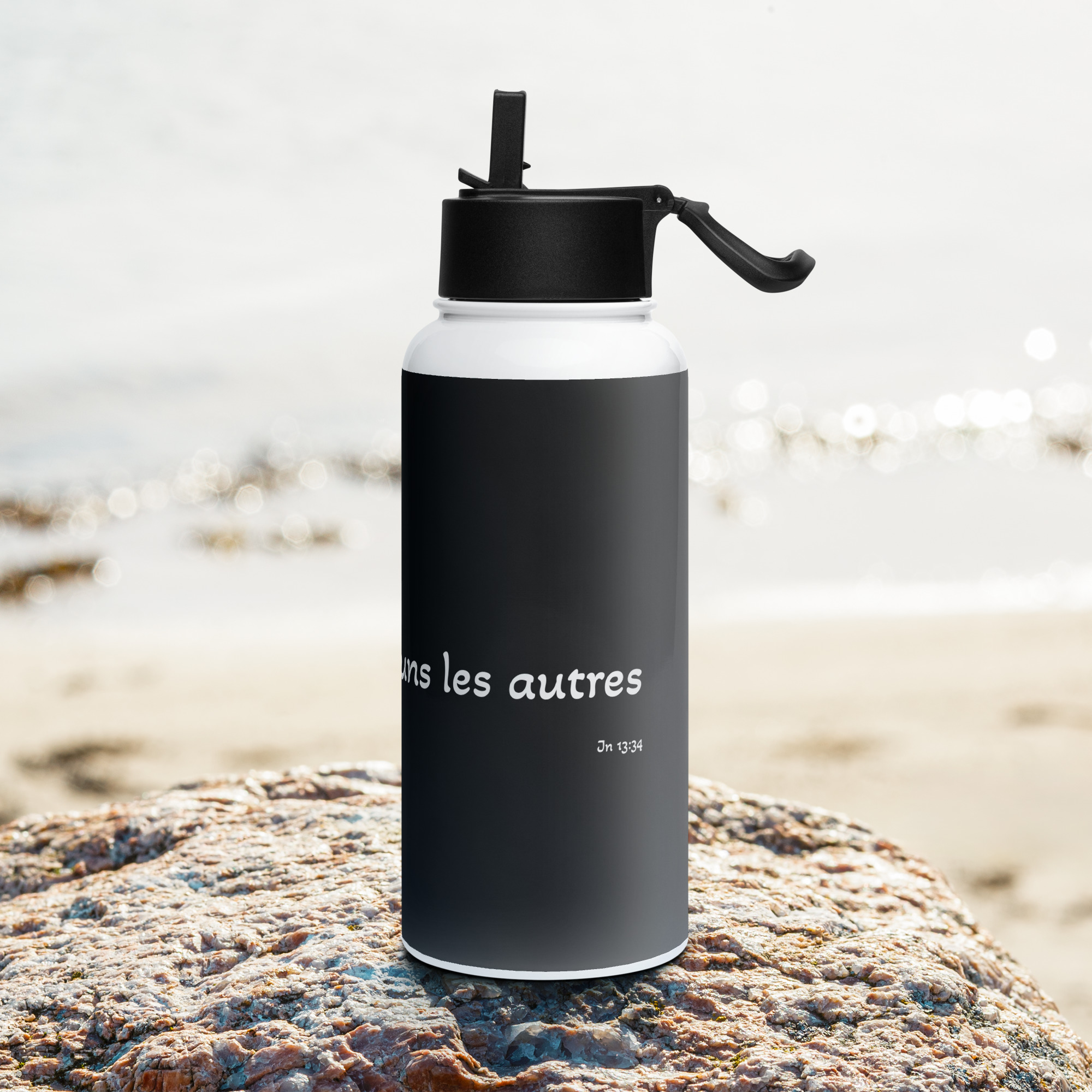 Bouteille d'eau en acier inoxydable avec paille "Aimez-vous les uns les autres" – Image 3