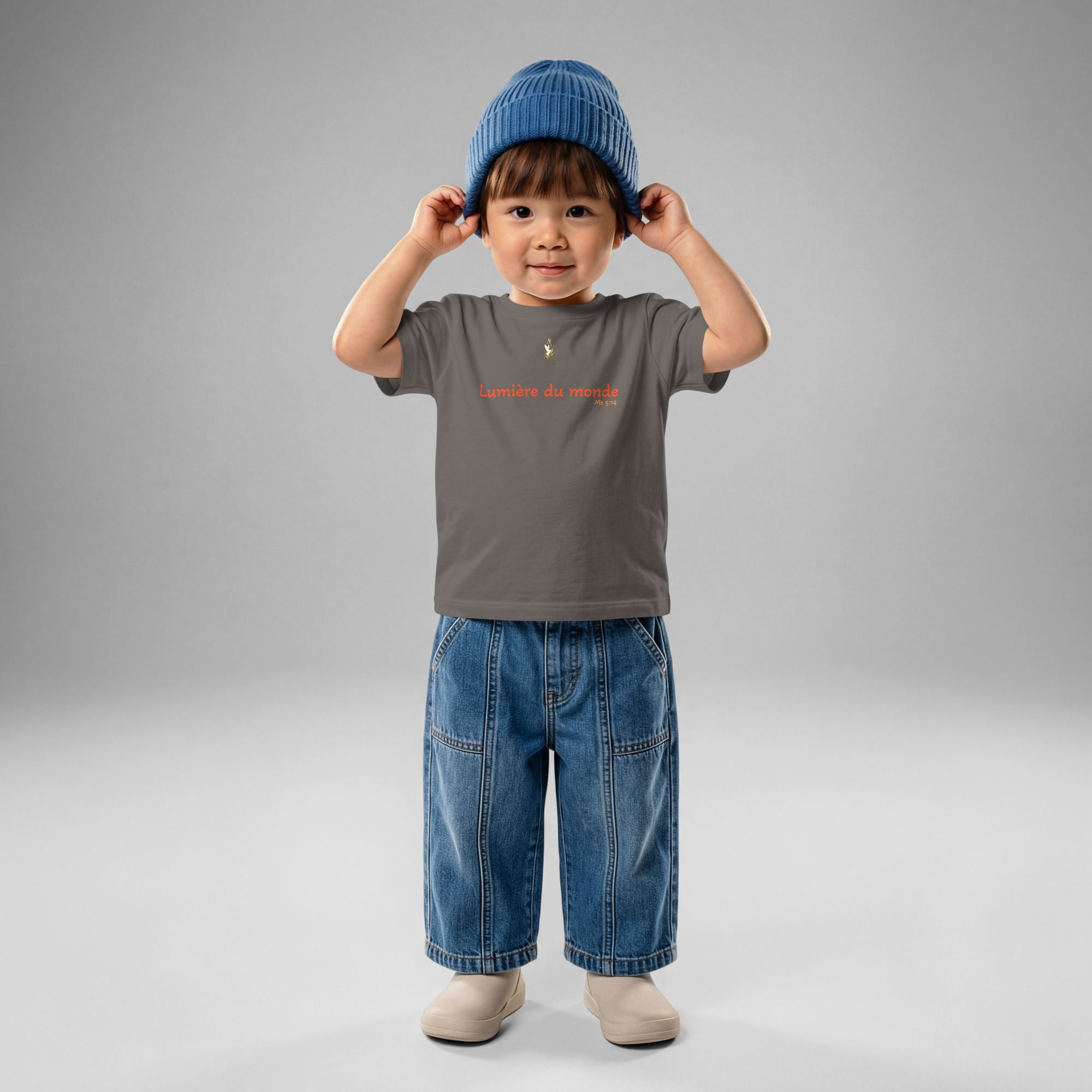 T-shirt bébé KHAWNAN anthracite, parole « Lumière du monde », vue de face.