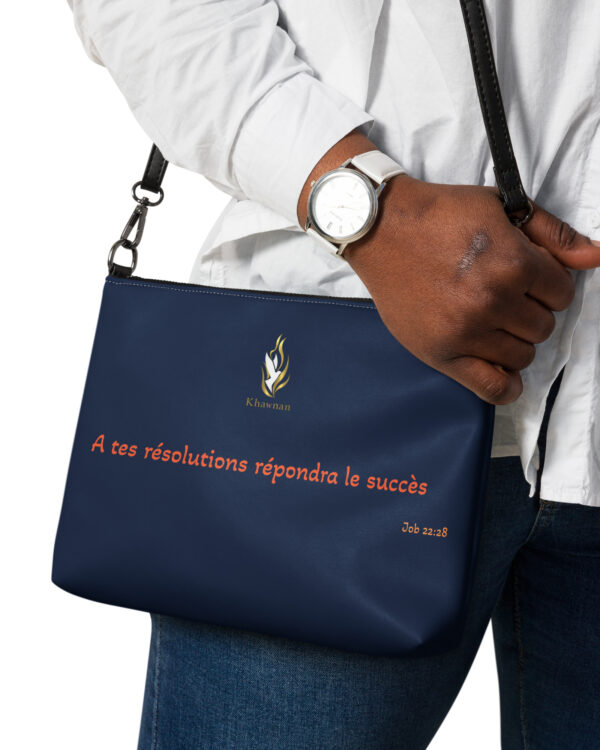 Sac en bandoulière KHAWNAN blanc, parole « À tes résolutions répondra le succès ».