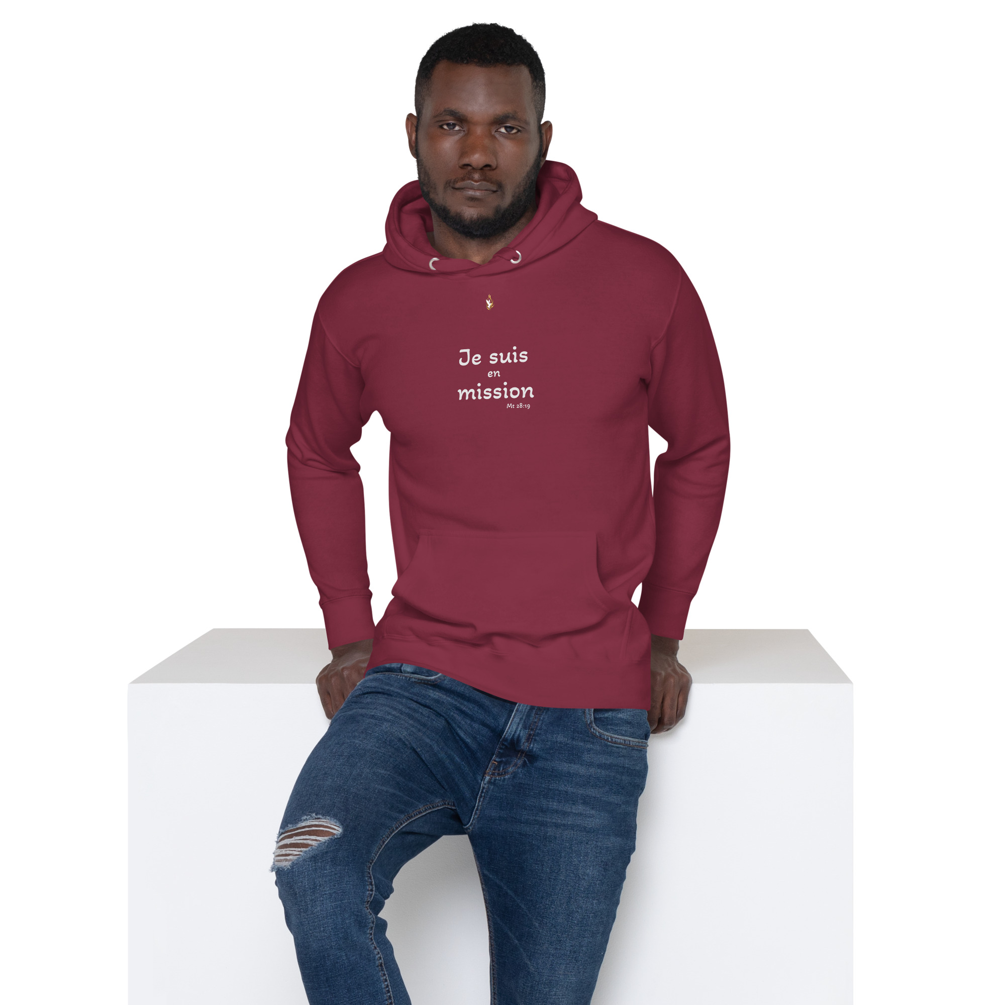 Sweat à capuche unisexe KHAWNAN bordeaux, parole « Je suis en mission », vue de face.