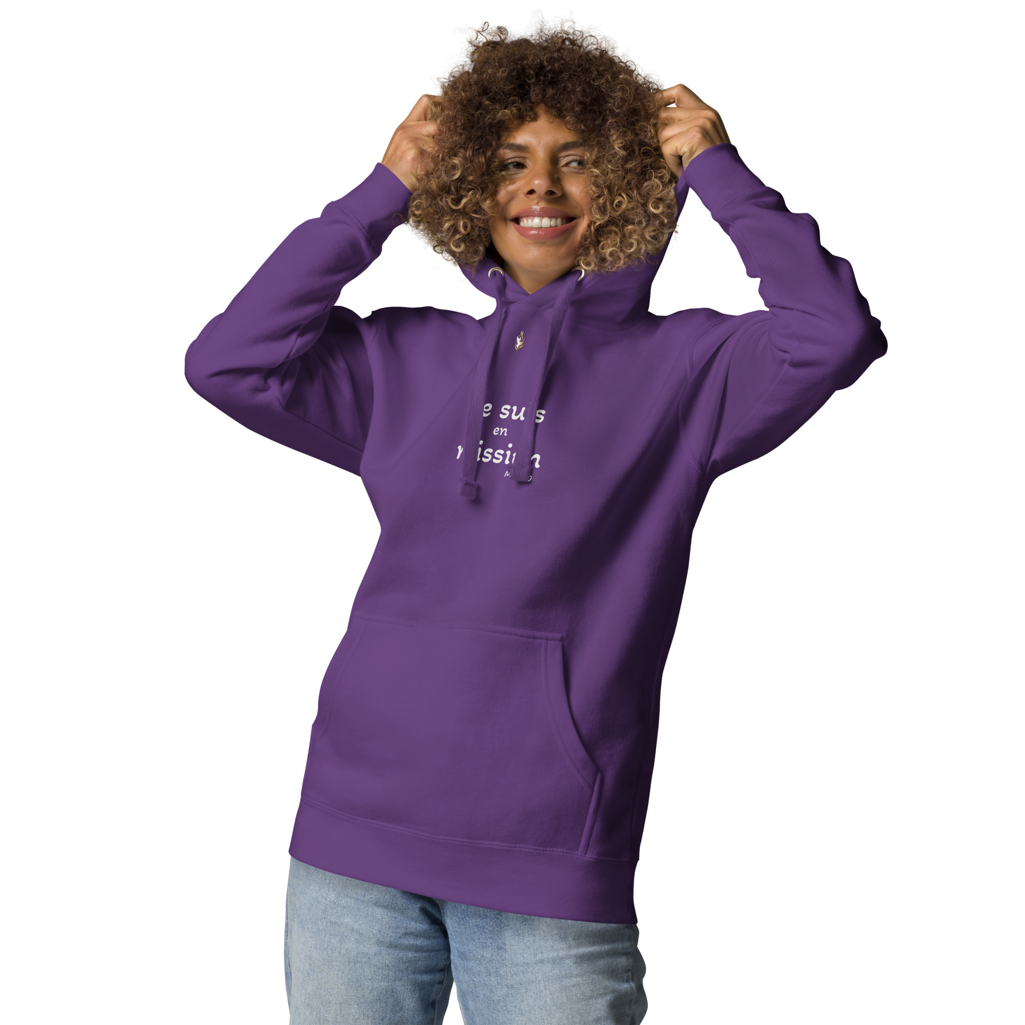 Sweat à capuche unisexe KHAWNAN violet, parole « Je suis en mission », vue de face.