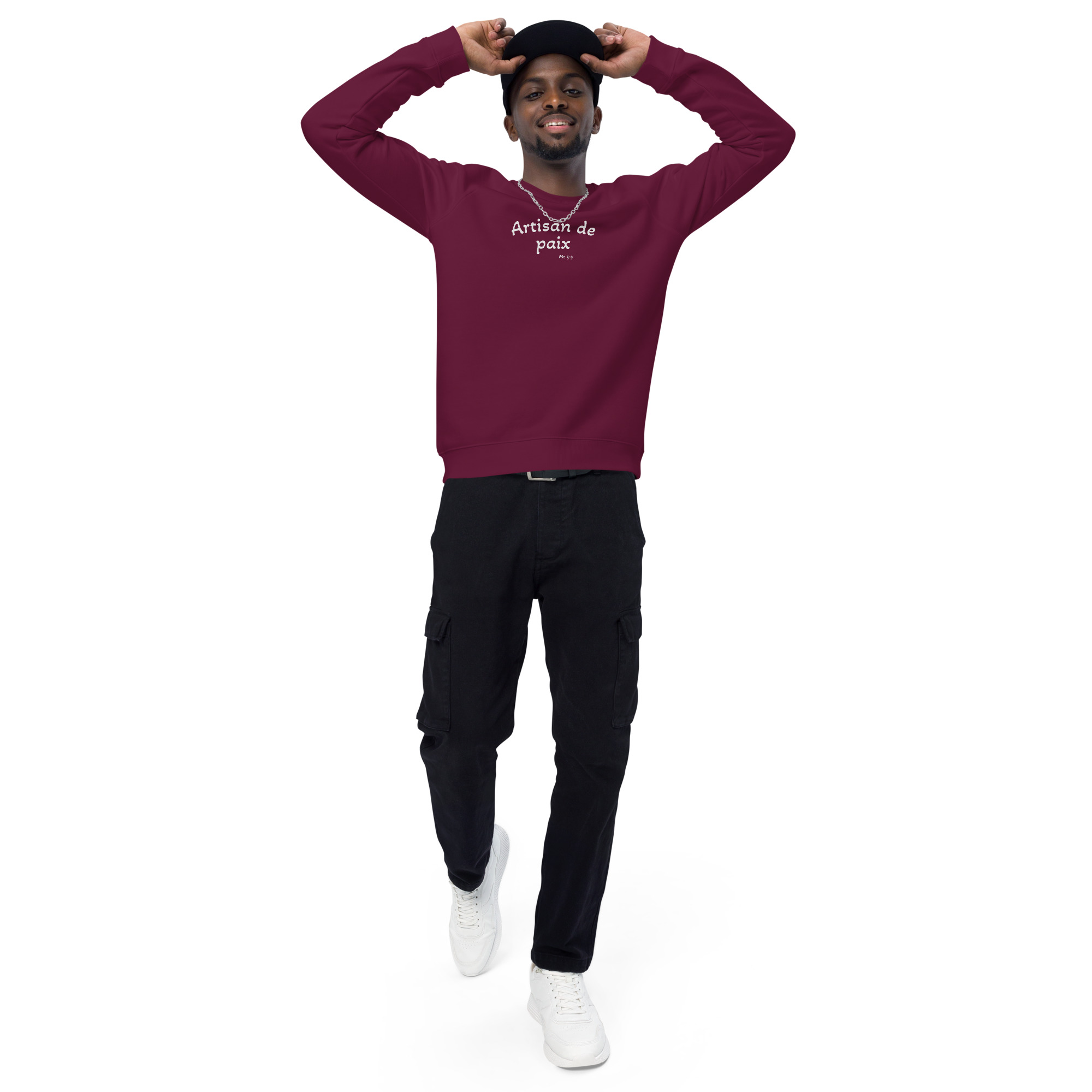 Sweatshirt écologique unisexe KHAWNAN bordeaux, parole « Artisan de paix », vue de face.
