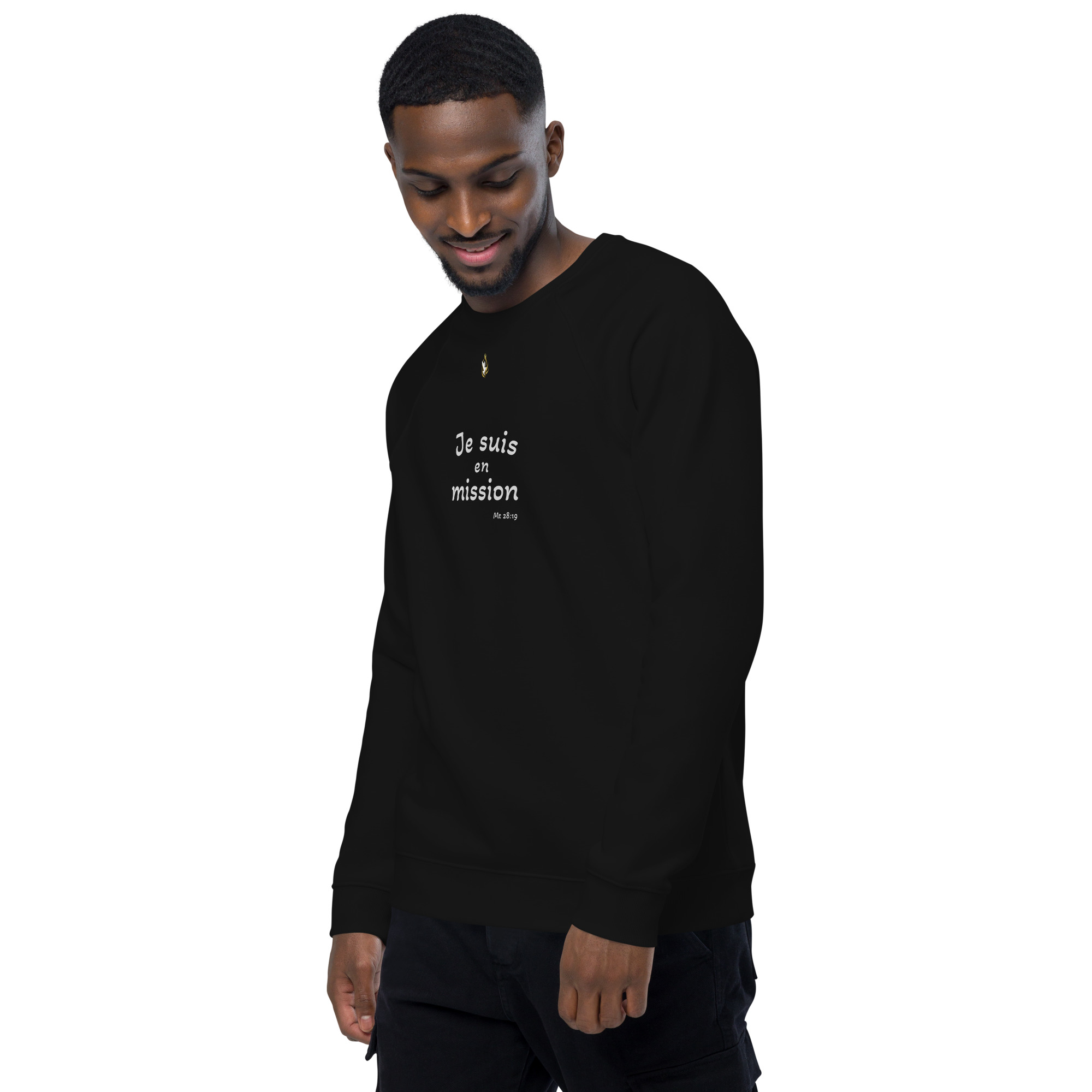 Sweatshirt écologique unisexe KHAWNAN noir, parole « Je suis en mission », vue de trois quarts gauche.