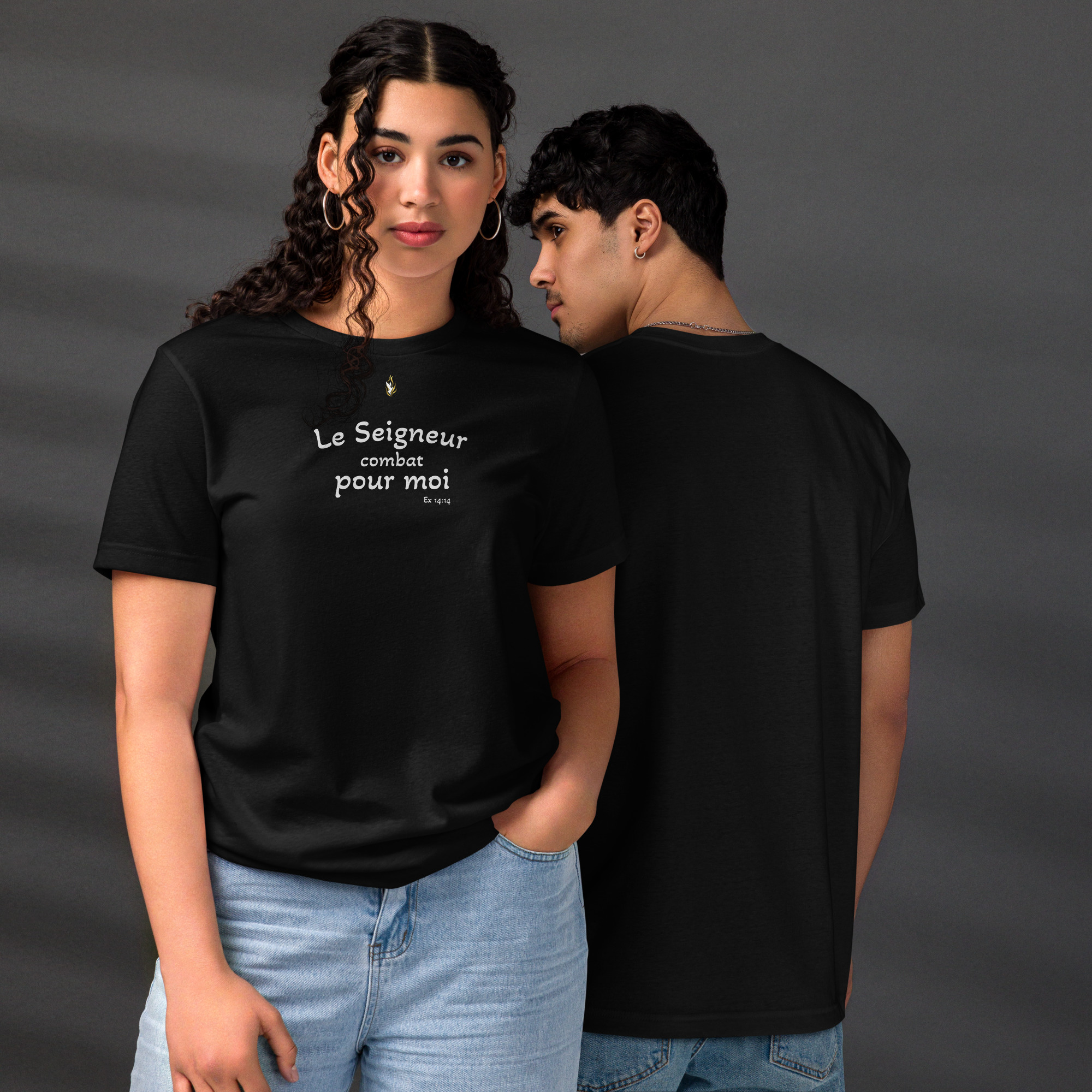 T-shirt écologique unisexe KHAWNAN noir, parole « Le Seigneur combat pour moi », vue de avant et arriere.
