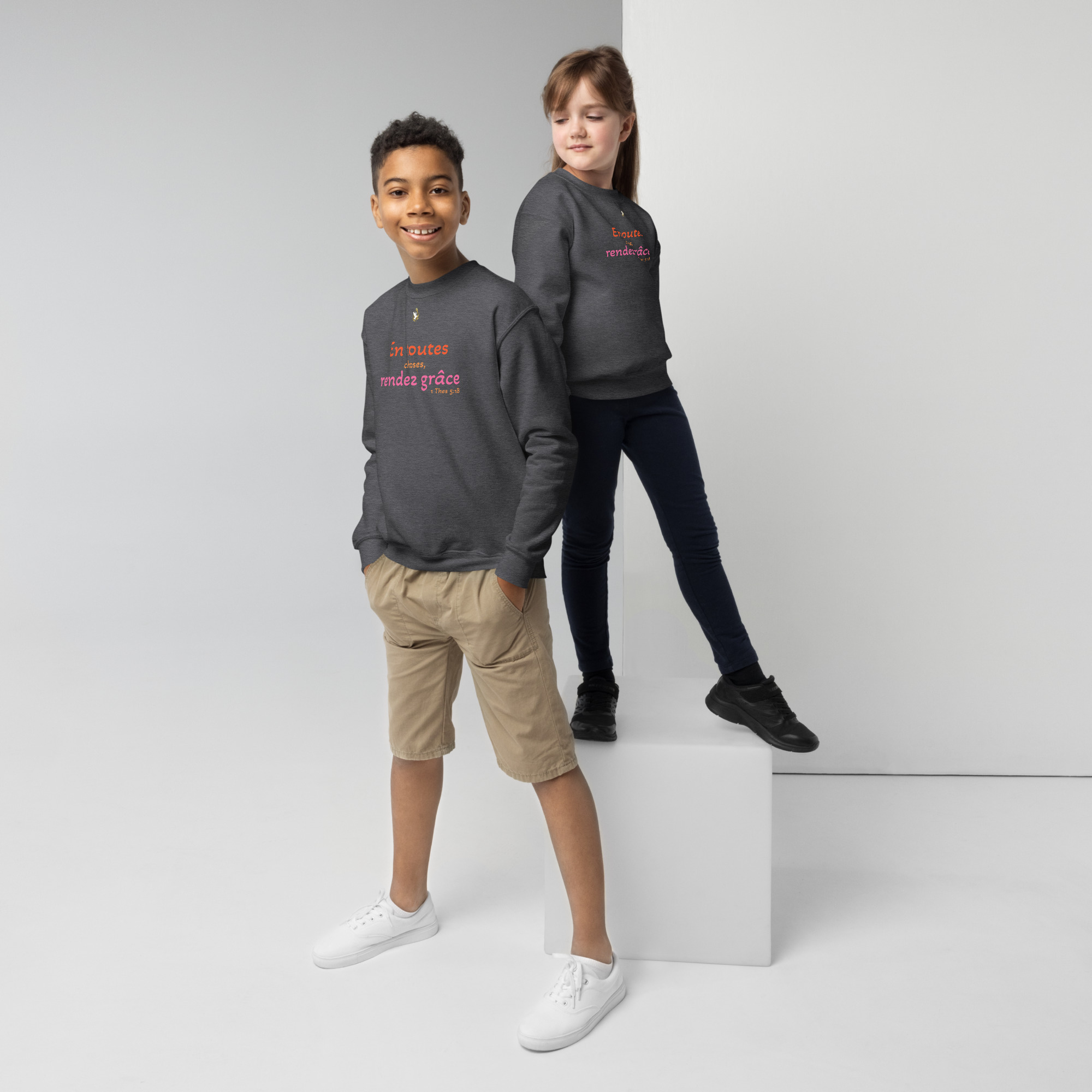 Sweat classique enfant « En toutes choses, rendez grâce » | KHAWNAN – Image 21