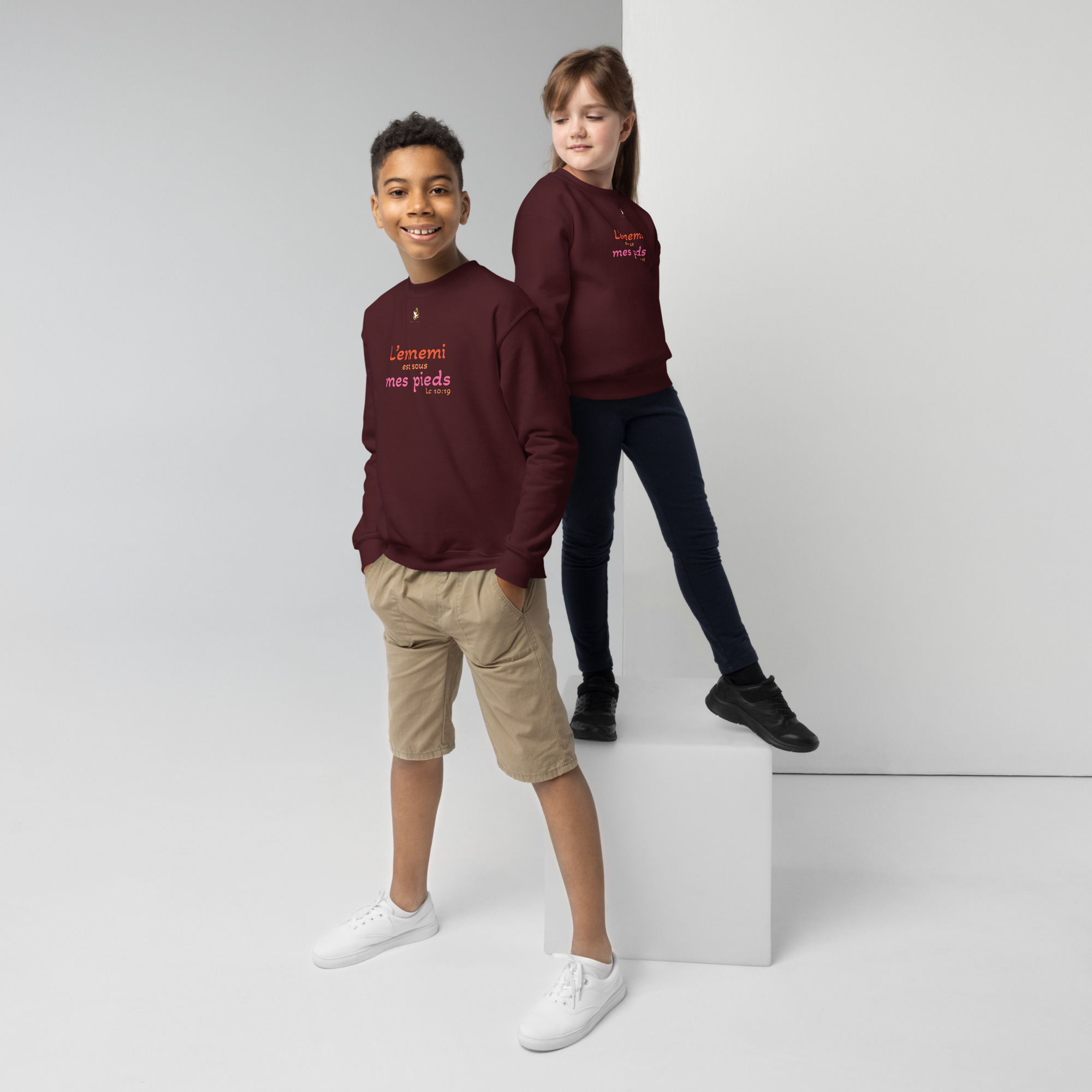Sweat classique enfant « L’ennemi est sous mes pieds »