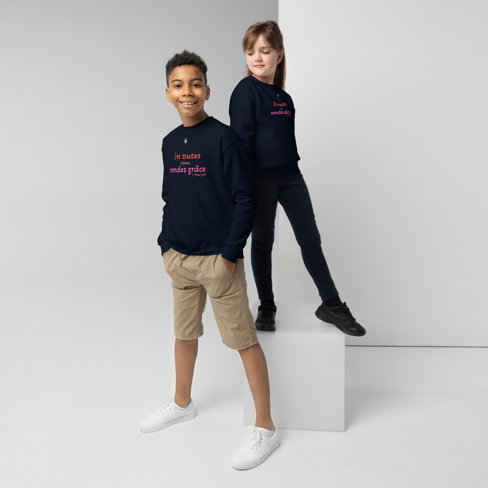 Sweat classique enfant « En toutes choses, rendez grâce » | KHAWNAN – Image 9