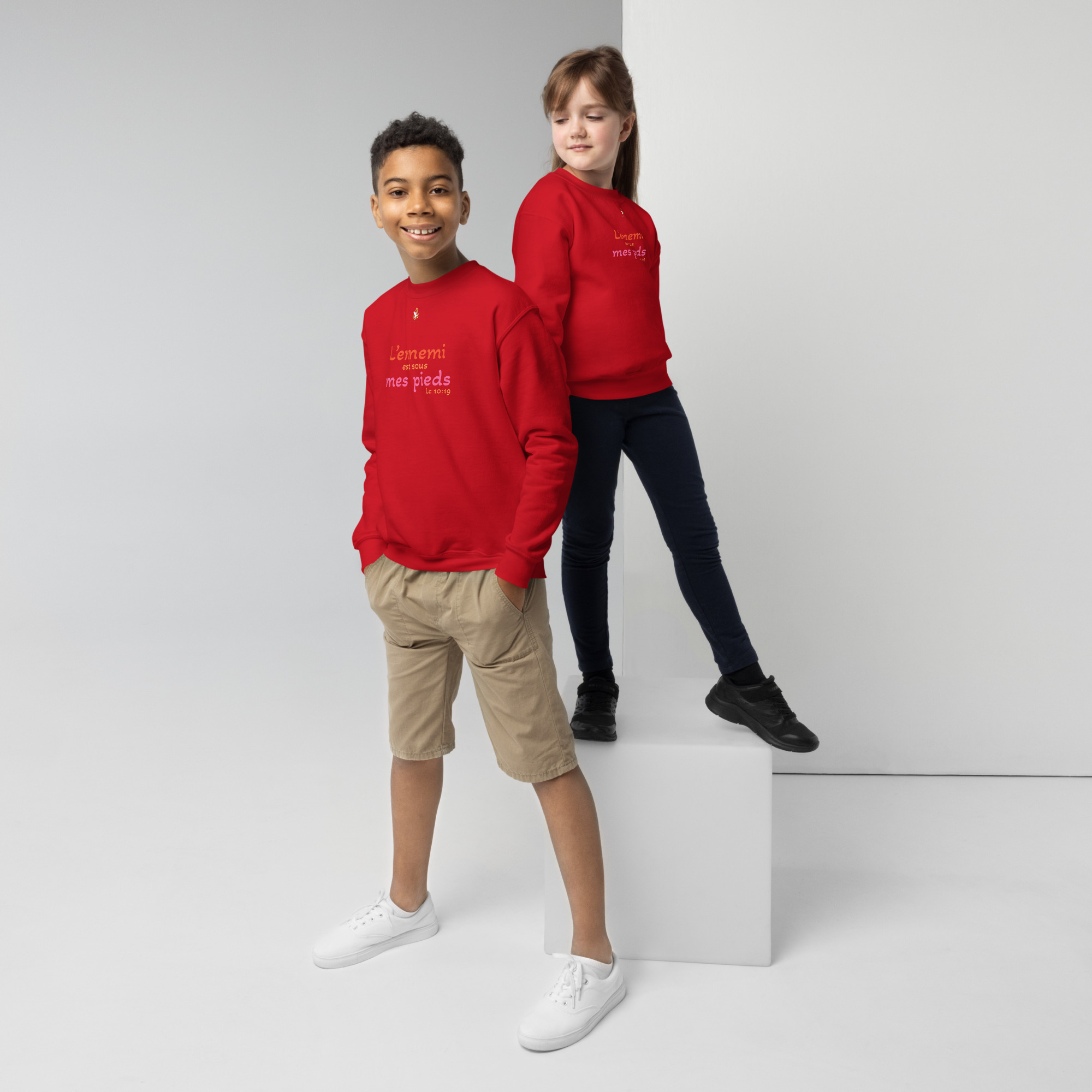 Sweat classique enfant « L’ennemi est sous mes pieds »