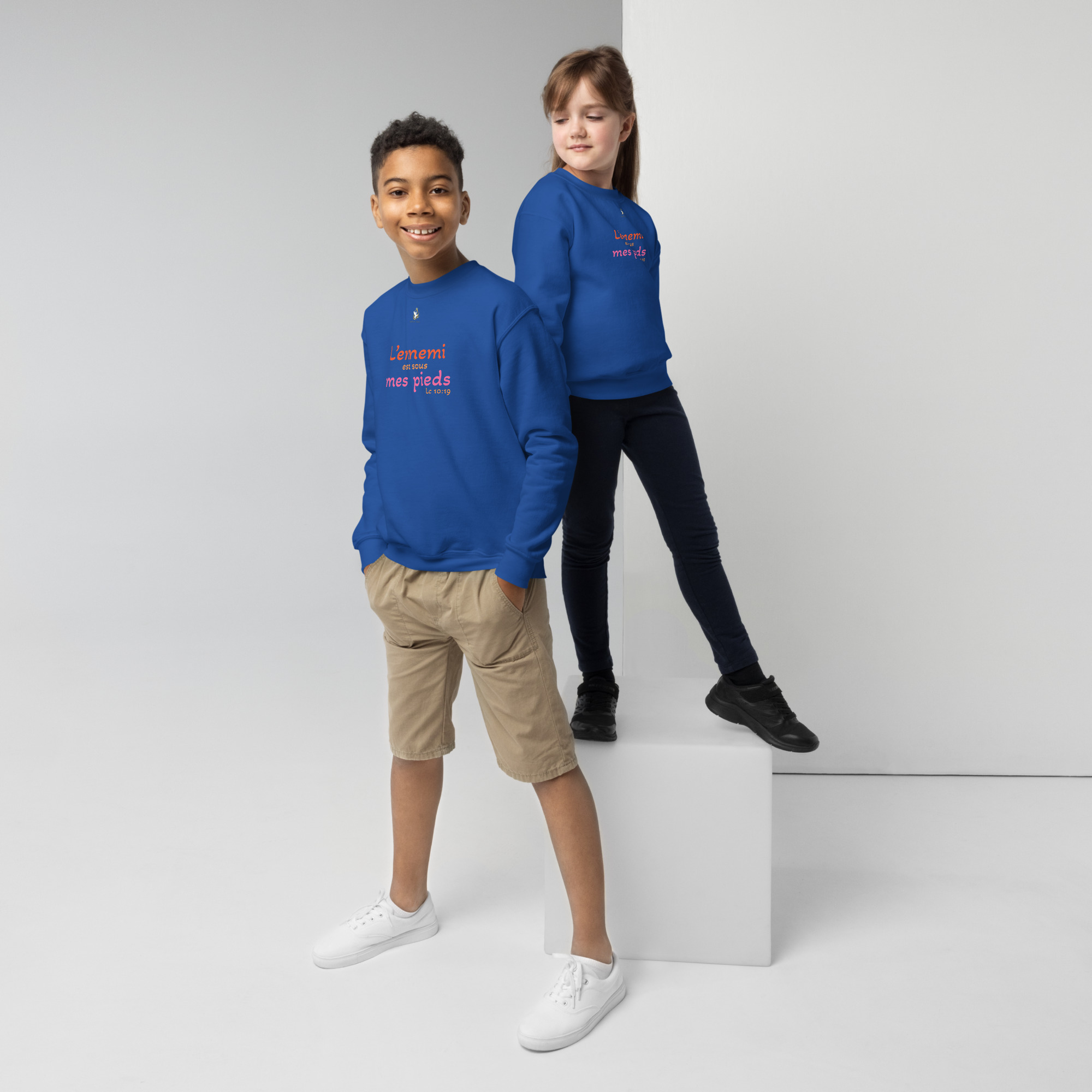 Sweat classique enfant « L’ennemi est sous mes pieds »