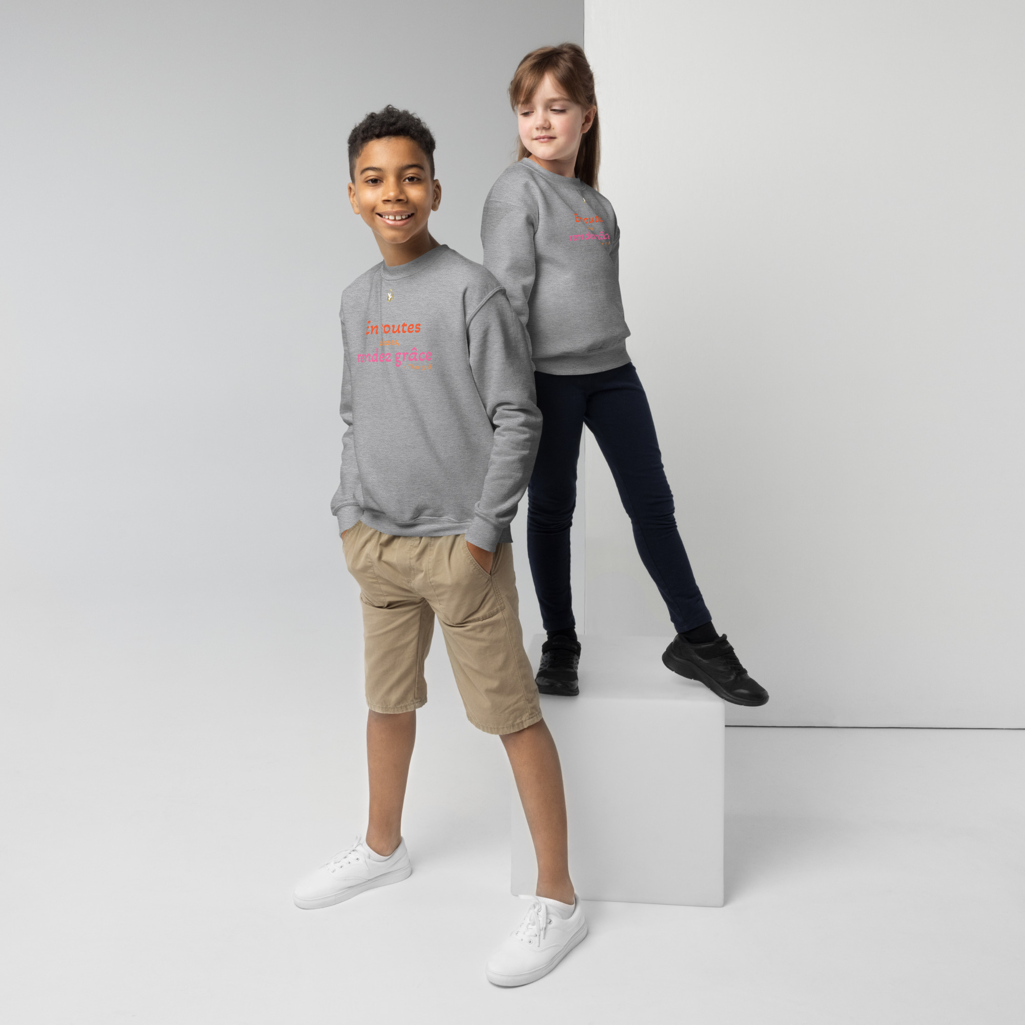 Sweat classique enfant « En toutes choses, rendez grâce » | KHAWNAN – Image 23